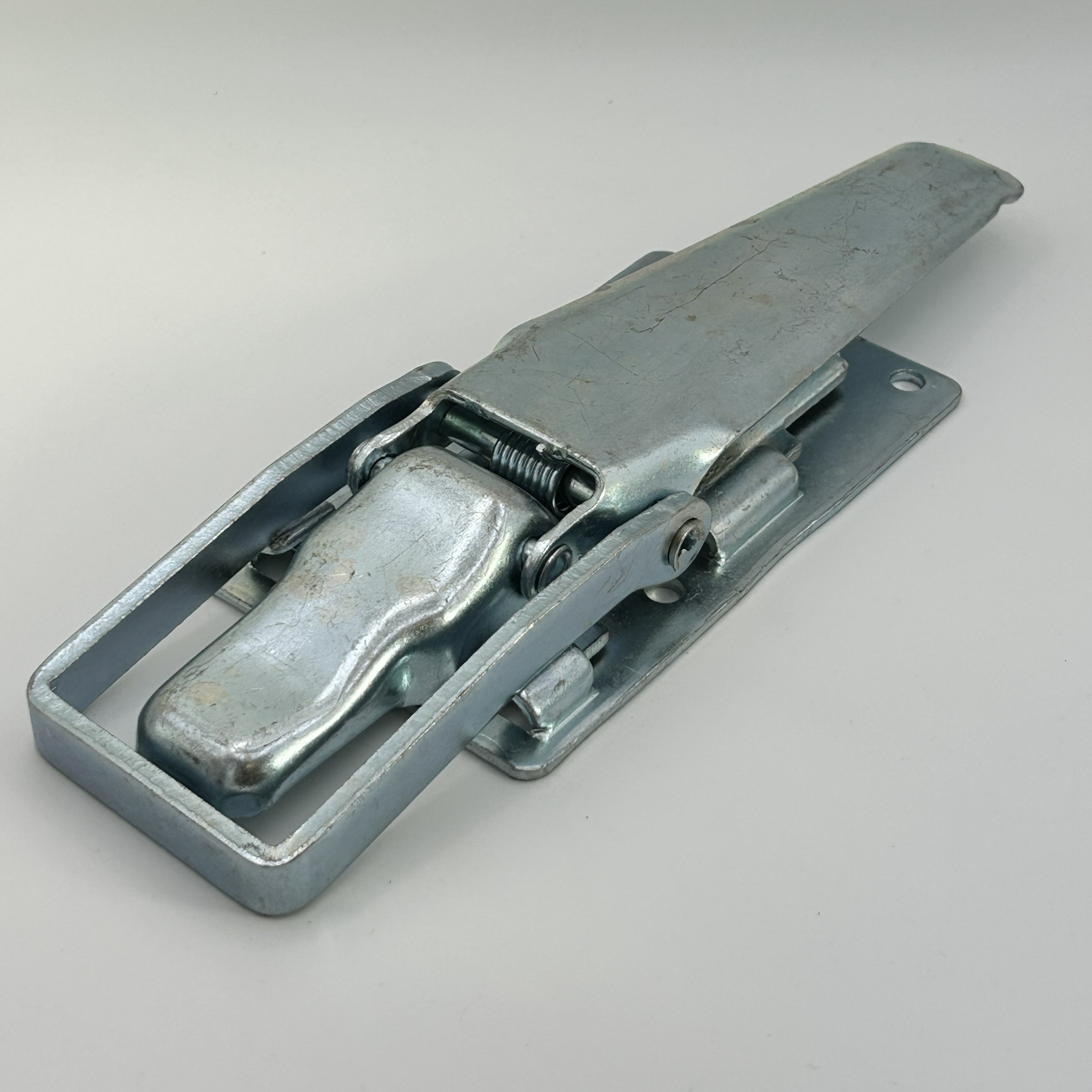 Spannverschluss,  Scharnier  für  Ladebordwand EDUARD